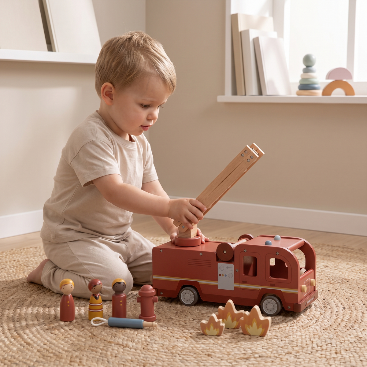 Wooden Fire Truck with Extendable Ladder and 4 Peg Dolls, Red